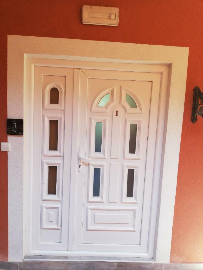 סבטי סטפן Alessandra Apartments מראה חיצוני תמונה